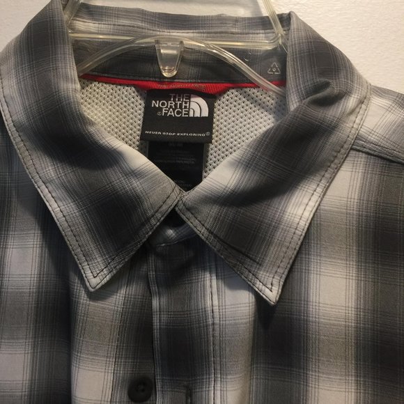 Beautiful North Face shirt - Picture 1 of 3